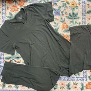 Emi & Kay Santa Bamboo one piece jumpsuit onesie romper shirt sleeve large